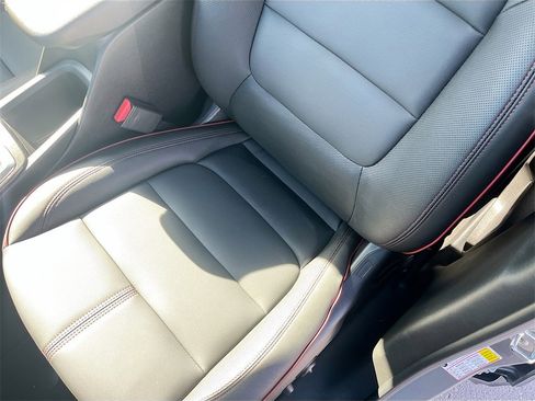 Used 2025 Chevrolet TrailBlazer RS w/ Driver Confidence Package image 19