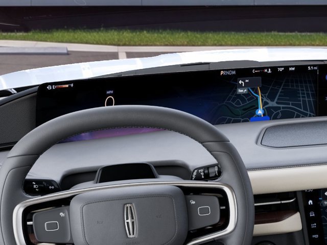 New 2027 Lincoln Navigator Premiere RWD image 13