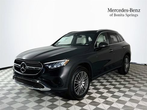 Used 2026 Mercedes-Benz GLC 300 image 3