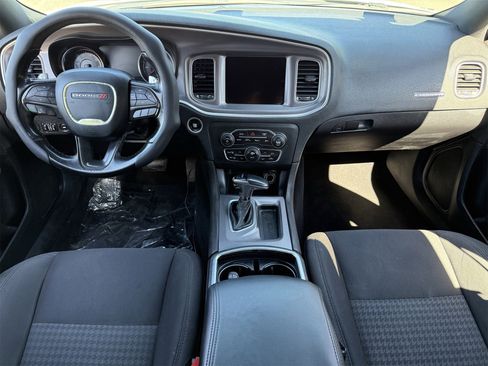 Used 2019 Dodge Charger GT image 3