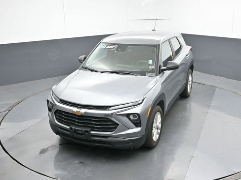 Used 2024 Chevrolet TrailBlazer LS image 43