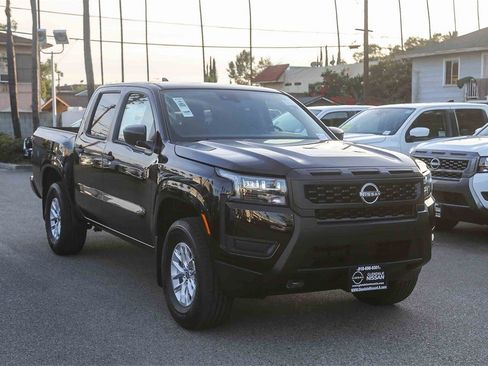 New 2026 Nissan Frontier S image 3