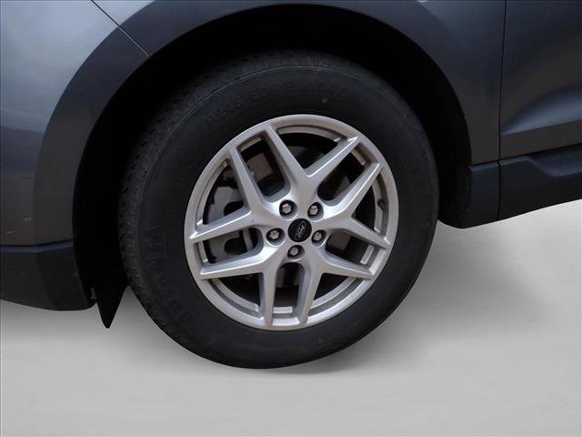 Certified 2024 Ford Edge SEL AWD/4WD image 12