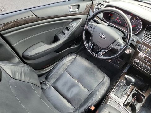 Used 2016 Kia Cadenza image 14