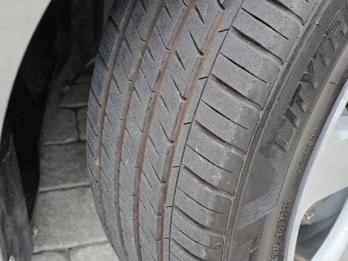 Used 2012 Chrysler 300 SRT8 w/ 19-Premium Speaker Group image 55