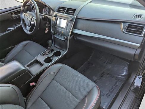 Used 2017 Toyota Camry SE image 20