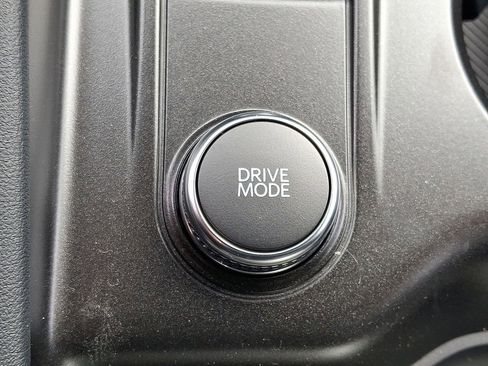 New 2026 Ford Explorer ST-Line w/ ST-Line Street Pack image 18