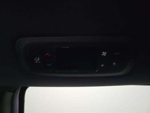 New 2027 Chrysler Pacifica Select AWD/4WD image 16