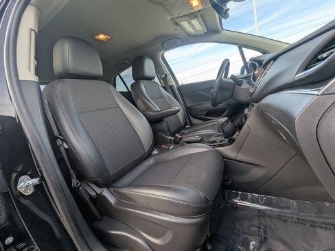 Used 2022 Buick Encore Preferred w/ Safety Package image 20