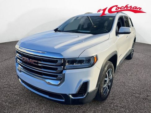 Used 2023 GMC Acadia SLE w/ Driver Convenience Package image 3