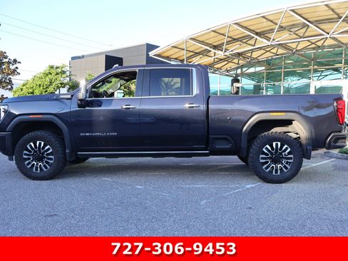 Used 2024 GMC Sierra 2500 Denali Ultimate w/ Max Trailering Package AWD/4WD image 6