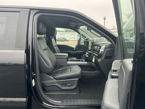 New 2026 Ford F350 Lariat w/ Black Appearance Package image 16