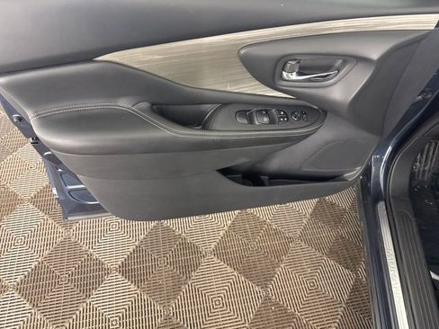 Used 2018 Nissan Murano S image 19