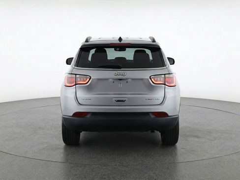 Used 2025 Jeep Compass Limited image 7