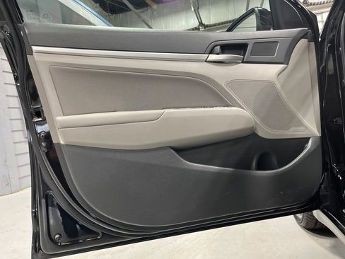 Used 2019 Hyundai Elantra Value Edition FWD image 10