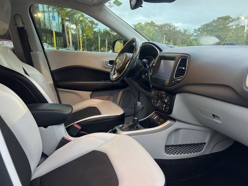 Used 2021 Jeep Compass Latitude image 22