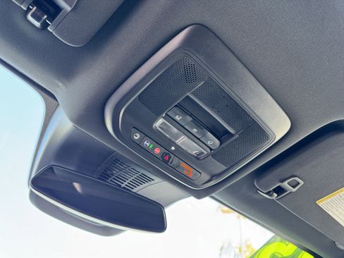 Used 2025 Honda Prologue Touring image 32