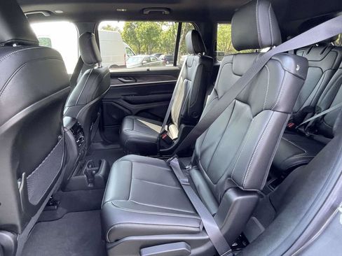 New 2025 Jeep Grand Cherokee Limited w/ Luxury Tech Group II image 29