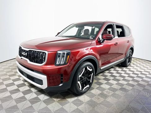 Used 2024 Kia Telluride EX FWD image 7