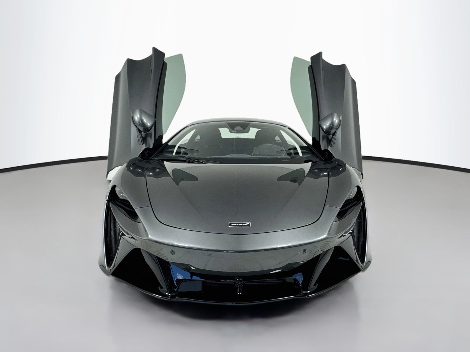 Used 2023 McLaren Artura RWD image 26