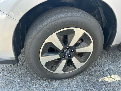 Used 2018 Subaru Forester 2.5i Limited image 18