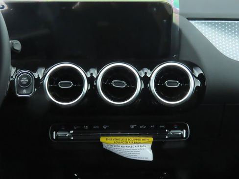 Certified 2025 Mercedes-Benz GLA 250 image 14