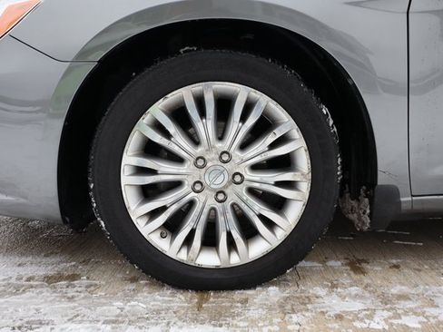 Used 2013 Chrysler 200 Limited image 22