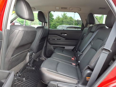 Certified 2024 Nissan Pathfinder SL AWD/4WD image 13