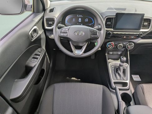 New 2025 Hyundai Venue SE FWD image 14