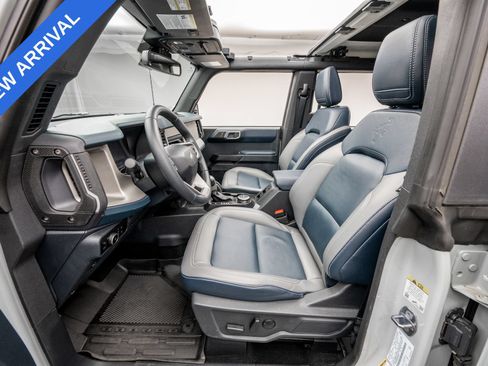 Used 2024 Ford Bronco Outer Banks AWD/4WD image 12