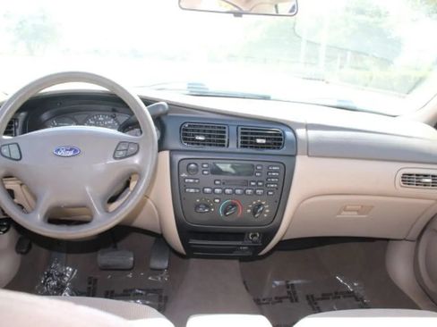 Used 2001 Ford Taurus LX FWD image 12