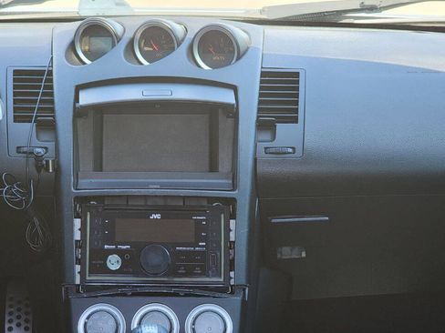 Used 2003 Nissan 350Z Enthusiast image 31