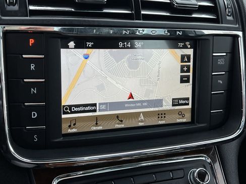 Used 2018 Lincoln Continental Reserve w/ Continental Climate Package image 19