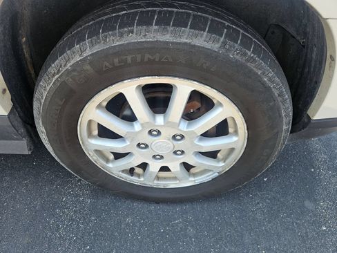 Used 2007 Buick Rendezvous CX w/ CX Luxury Package FWD image 24