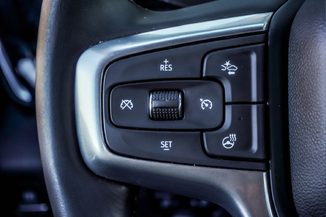 Used 2024 Chevrolet Silverado 1500 LT AWD/4WD image 17