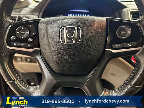 Used 2020 Honda Pilot Touring image 11