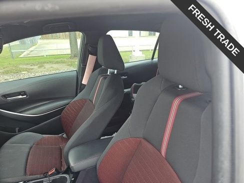 Used 2023 Toyota Corolla SE FWD image 5