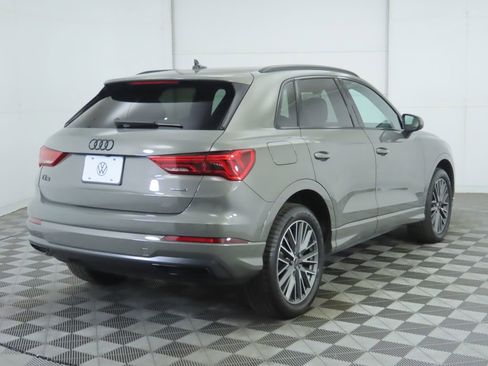 Used 2023 Audi Q3 2.0T Premium w/ Convenience Package image 5