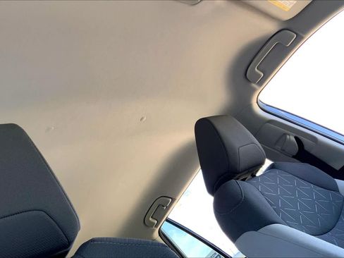 Used 2022 Toyota RAV4 XLE image 14