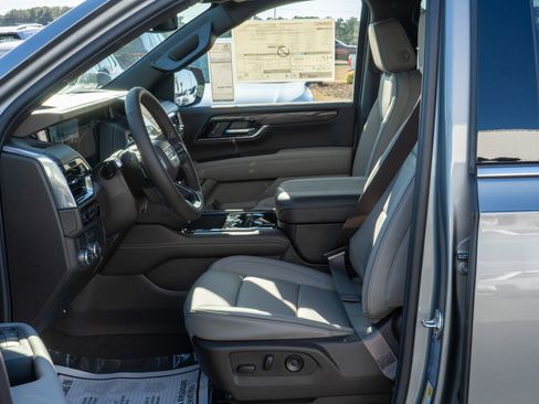 New 2026 GMC Yukon XL Elevation image 18