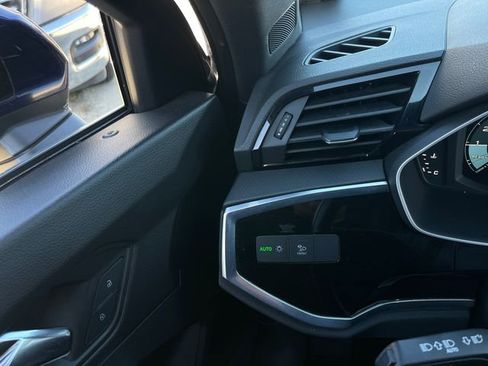 Used 2023 Audi Q3 2.0T Premium image 19