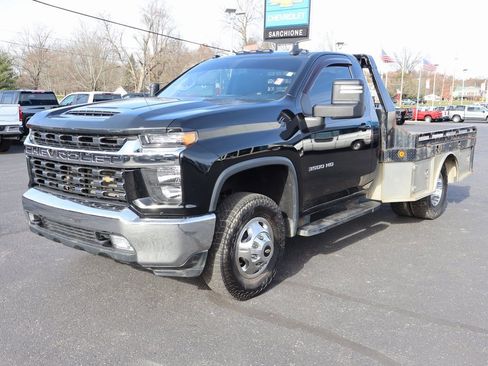 Used 2022 Chevrolet Silverado 3500 LT w/ Convenience Package image 18