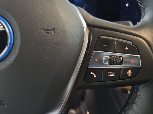 Used 2023 BMW i4 eDrive35 RWD image 18