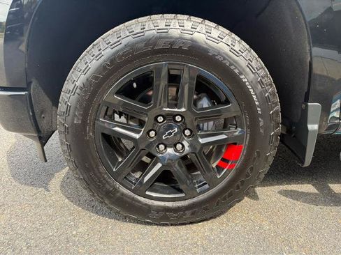 Used 2025 Chevrolet Silverado 1500 RST w/ Redline Edition AWD/4WD image 9