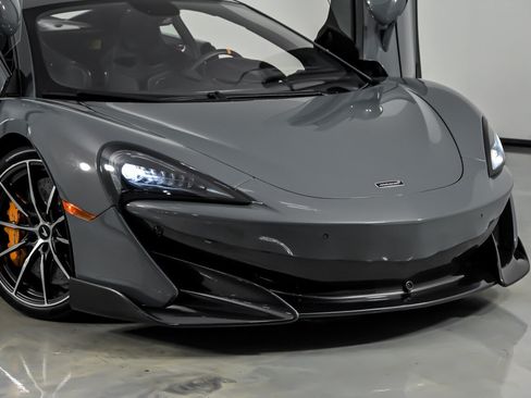 Used 2019 McLaren 600LT RWD image 3