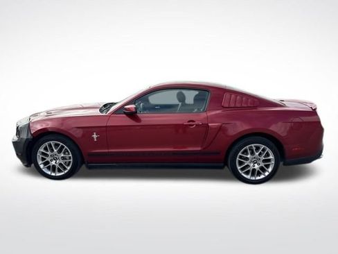 Used 2012 Ford Mustang Premium image 2