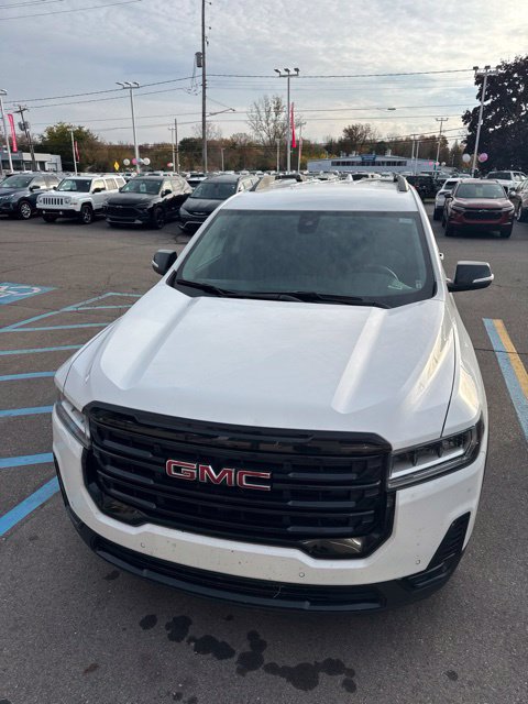 Used 2021 GMC Acadia SLE w/ Driver Convenience Package FWD image 2