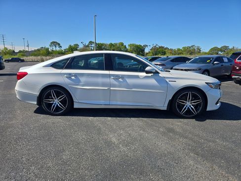 Used 2022 Honda Accord Touring image 3