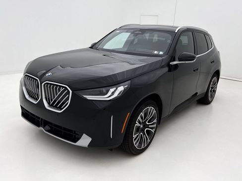 Used 2026 BMW X3 xDrive30i w/ Premium Package AWD/4WD image 4