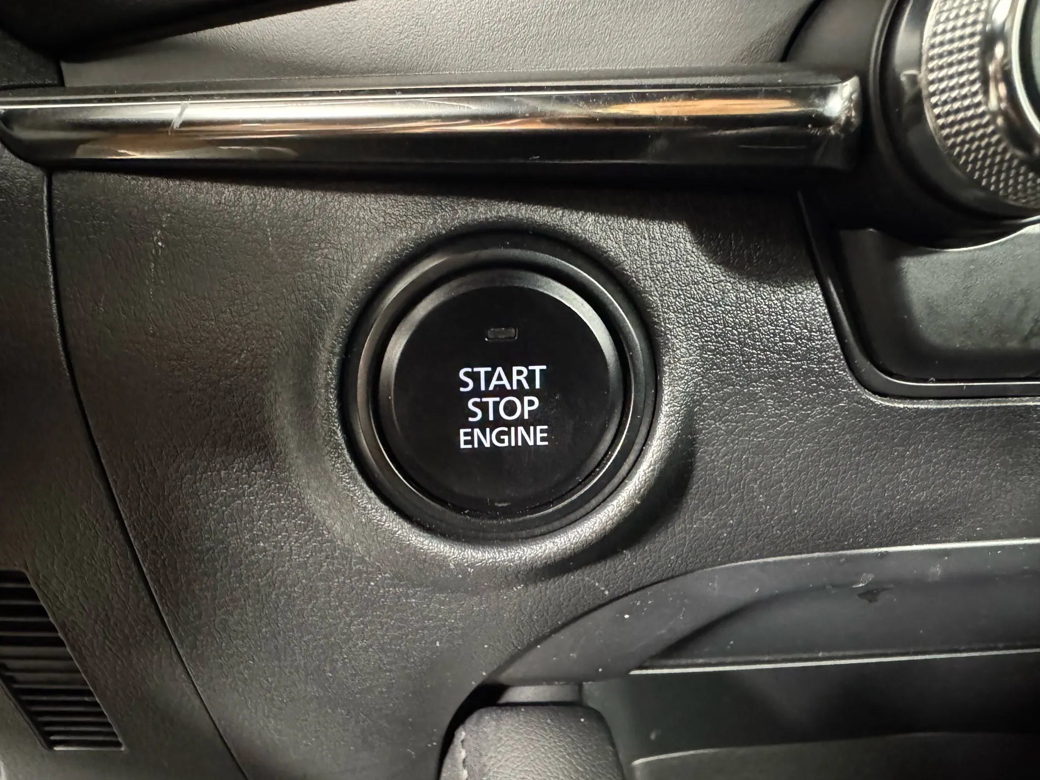 Used 2023 MAZDA MAZDA3 s FWD image 18